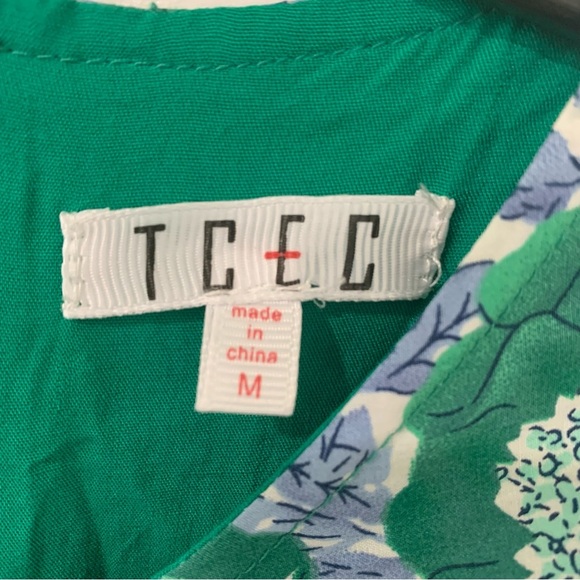 TCEC Hydrangea Floral A-Line Ruffle Bust Detail Feminine Preppy Midi Dress - Picture 8 of 16